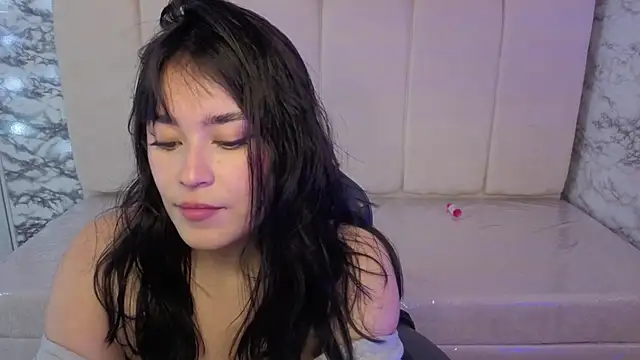 Laksmy_v's cam snapshot