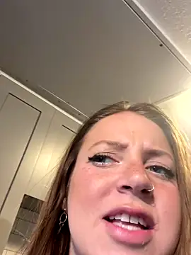 molly_witha_chance's cam snapshot