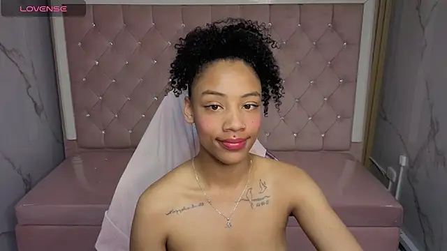 Violeth_b's cam snapshot