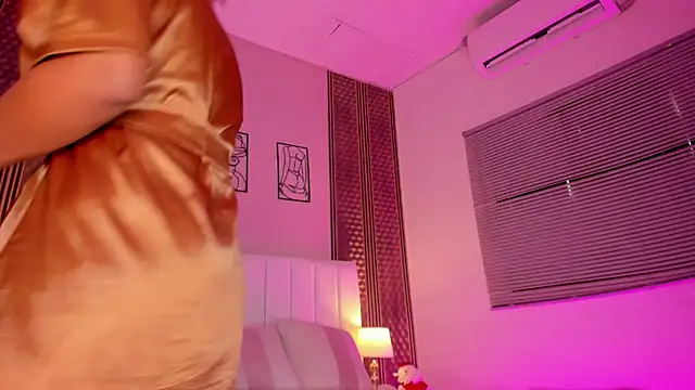 zoe_sky_'s cam snapshot