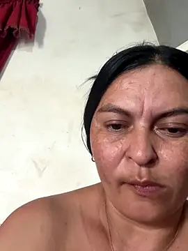 Horny-Mommy-Dirty's cam snapshot