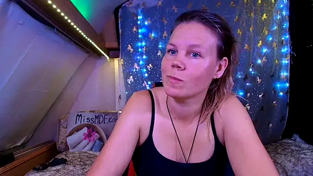 CallMeMaria's cam snapshot