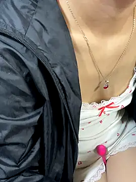 Mina048's cam snapshot