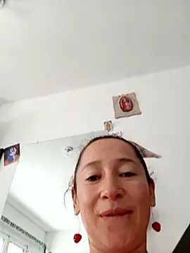 emilypoppy3's cam snapshot