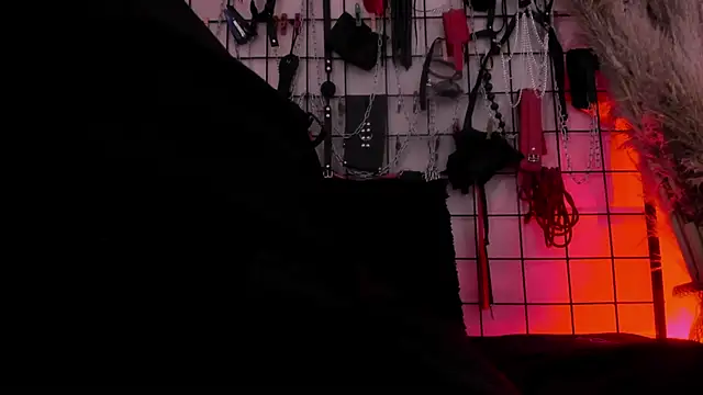 charrlotte_quinn's cam snapshot