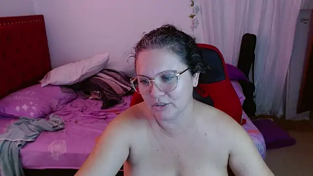 helenca43's cam snapshot