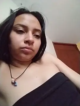 emma_ambar's cam snapshot