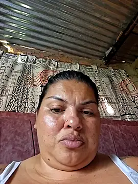 chubby_sexy_big_tits's cam snapshot