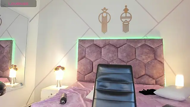 aurora_collinss_'s cam snapshot