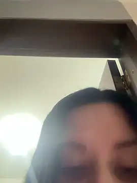 lucy_grey25's cam snapshot