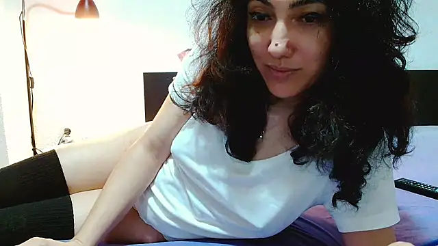 CharmingPearl's cam snapshot