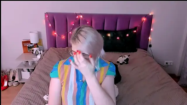 sabrinamacmarren's cam snapshot