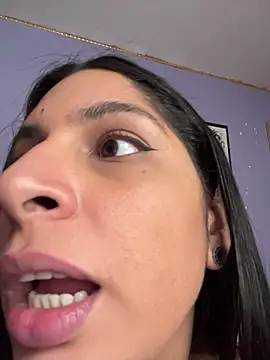 charlotte_stevenss_'s cam snapshot