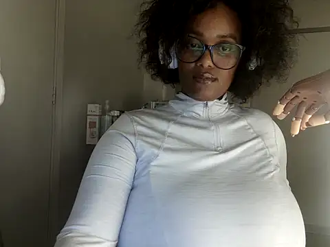 Stormy-Stella's cam snapshot