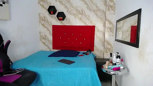 issa__love's cam snapshot