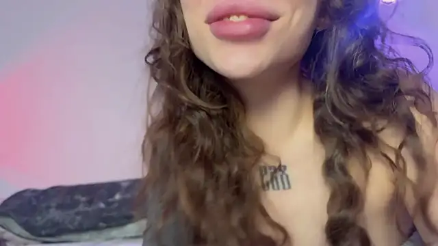 PaulaPratt's cam snapshot