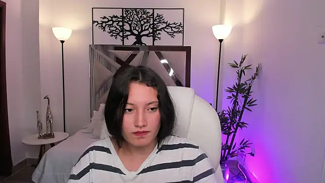 nylaa_rose's cam snapshot