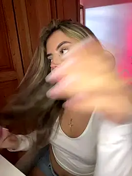 Miss_valeriaa's cam snapshot