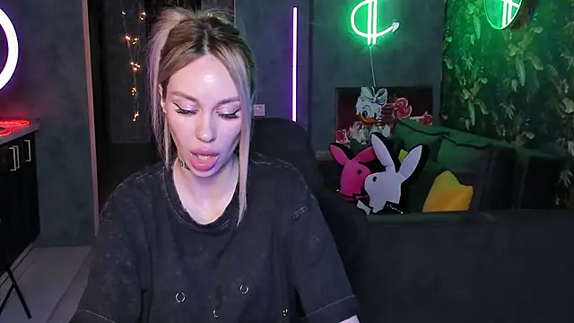 Blckmirrorr's cam snapshot