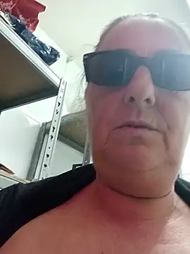 eroticjessitop's cam snapshot