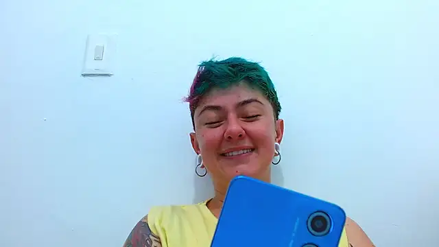 tomboyblue's cam snapshot