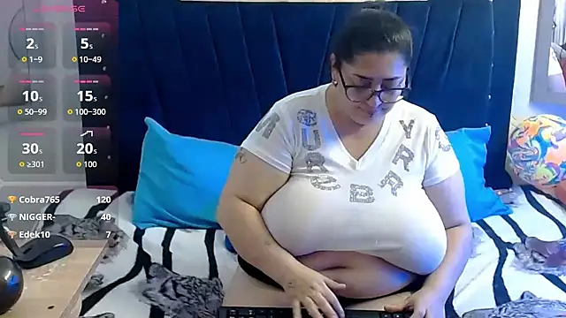 bubis_laru53's cam snapshot