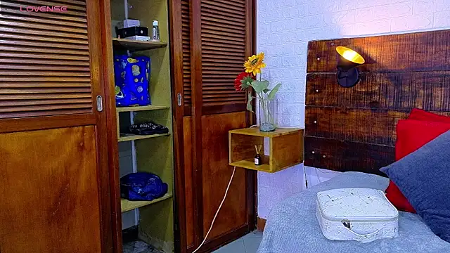 Celeste_sanz's cam snapshot