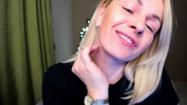 Alicee_Gracee's cam snapshot