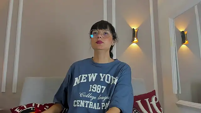 Abril_jones10's cam snapshot