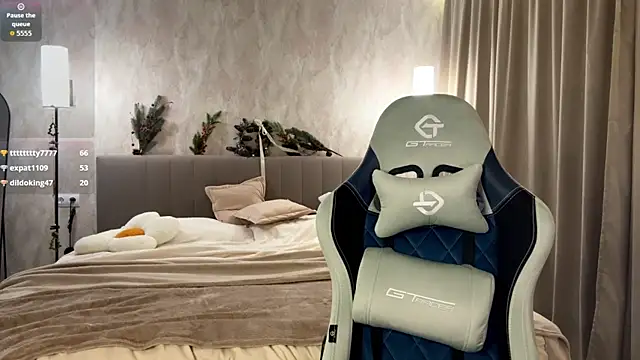 BrightAnnie's cam snapshot