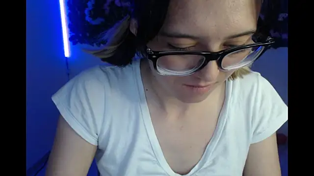 cristal_hills_19's cam snapshot