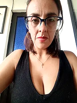 Jade_1-9's cam snapshot