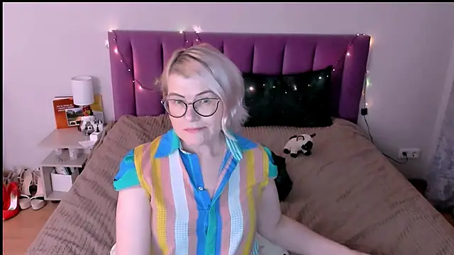 sabrinamacmarren's cam snapshot