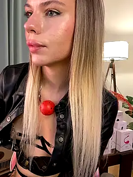 MistressMommyKate's cam snapshot