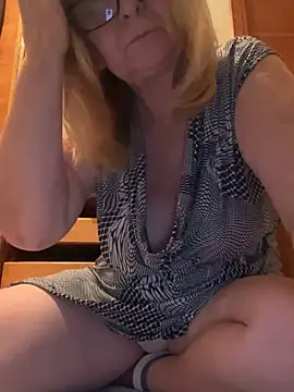 Irina2909@xh's cam snapshot