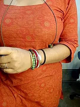 Sony-Model's cam snapshot