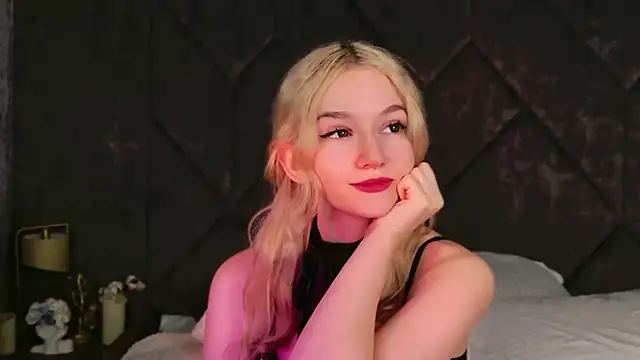 NaomiLoys's cam snapshot