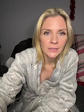 Lexi-Lux-X's cam snapshot