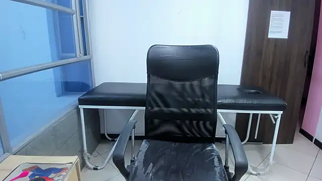 LeilaSmith_'s cam snapshot