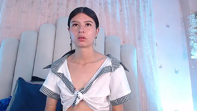 SweetRenata_'s cam snapshot