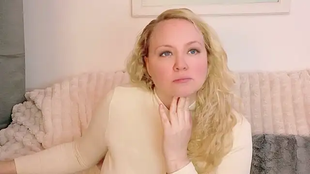 Sarah4you's cam snapshot