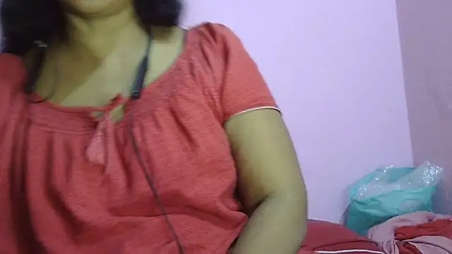 Pooja-suman's cam snapshot