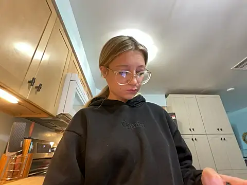 hatgirlsolo's cam snapshot