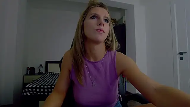 DedeSibel's cam snapshot