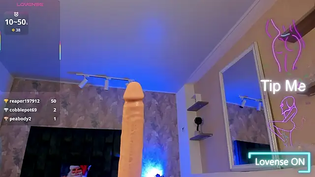 april_dumont's cam snapshot