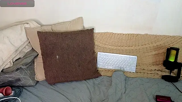 emilytrays's cam snapshot