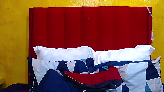 Candycrush2555's cam snapshot