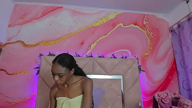 Taylor_oriana_'s cam snapshot