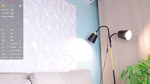 Playful_Lia's cam snapshot