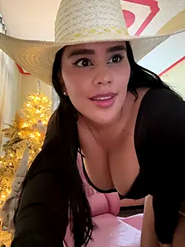 laure_torres's cam snapshot